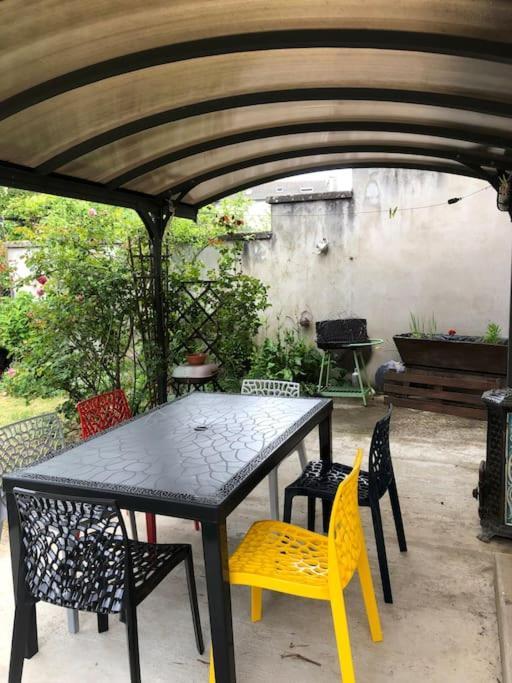 Ibis Rouge Villa Villars-les-Dombes Exterior photo